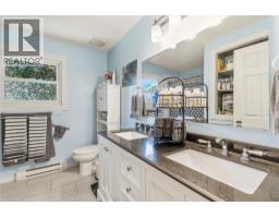 606 Riverside Avenue, Sicamous, BC V0E2V0 Photo 39