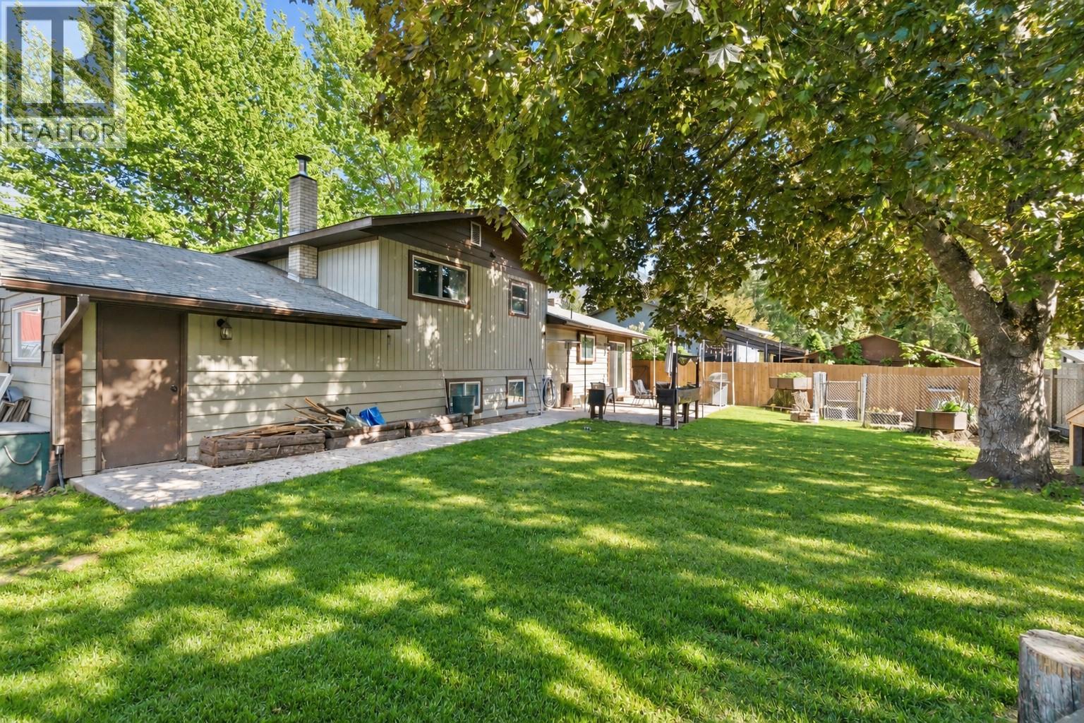 606 Riverside Avenue - Image 10