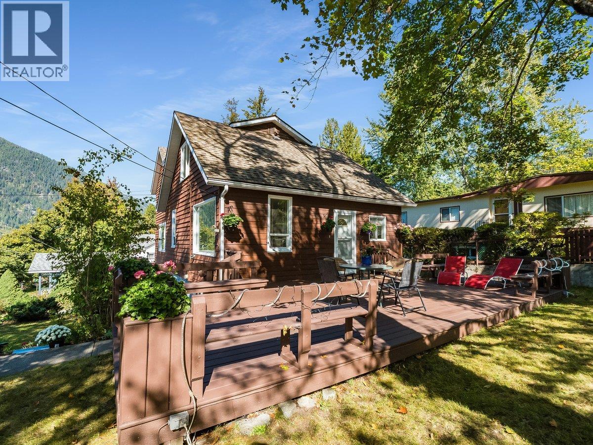 904 5th Street - Image 8