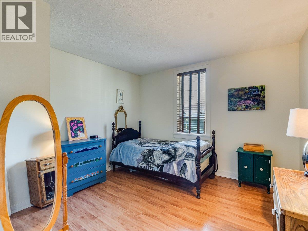 904 5th Street - Image 24