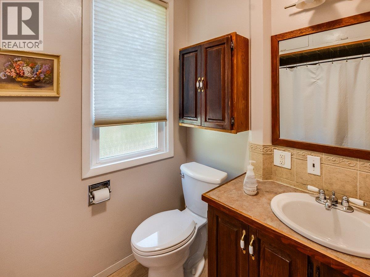 904 5th Street - Image 25