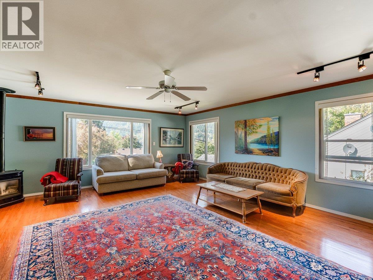 904 5th Street - Image 18
