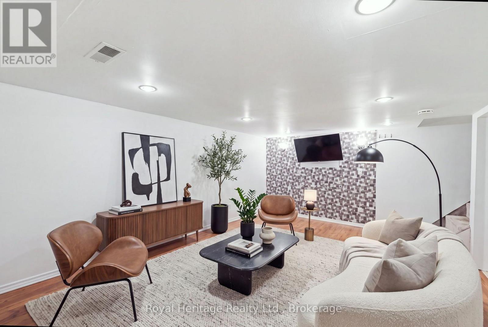 #13 162 CROMWELL STREET - Image 20