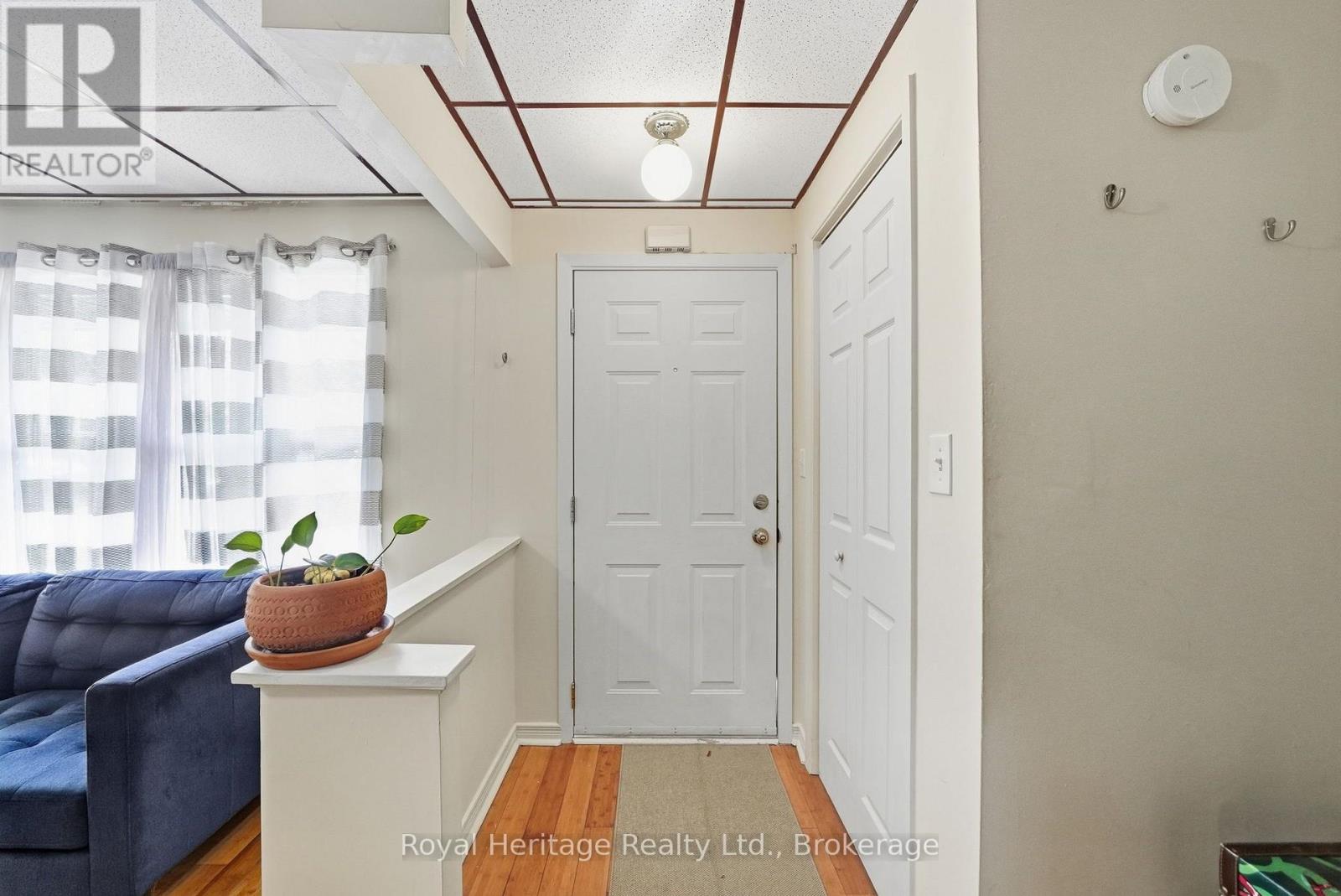 #13 162 CROMWELL STREET - Image 4