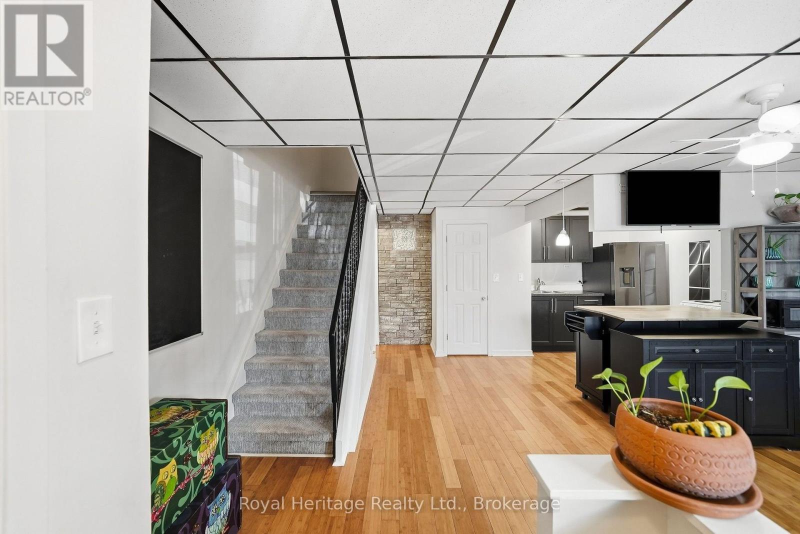 #13 162 CROMWELL STREET - Image 5