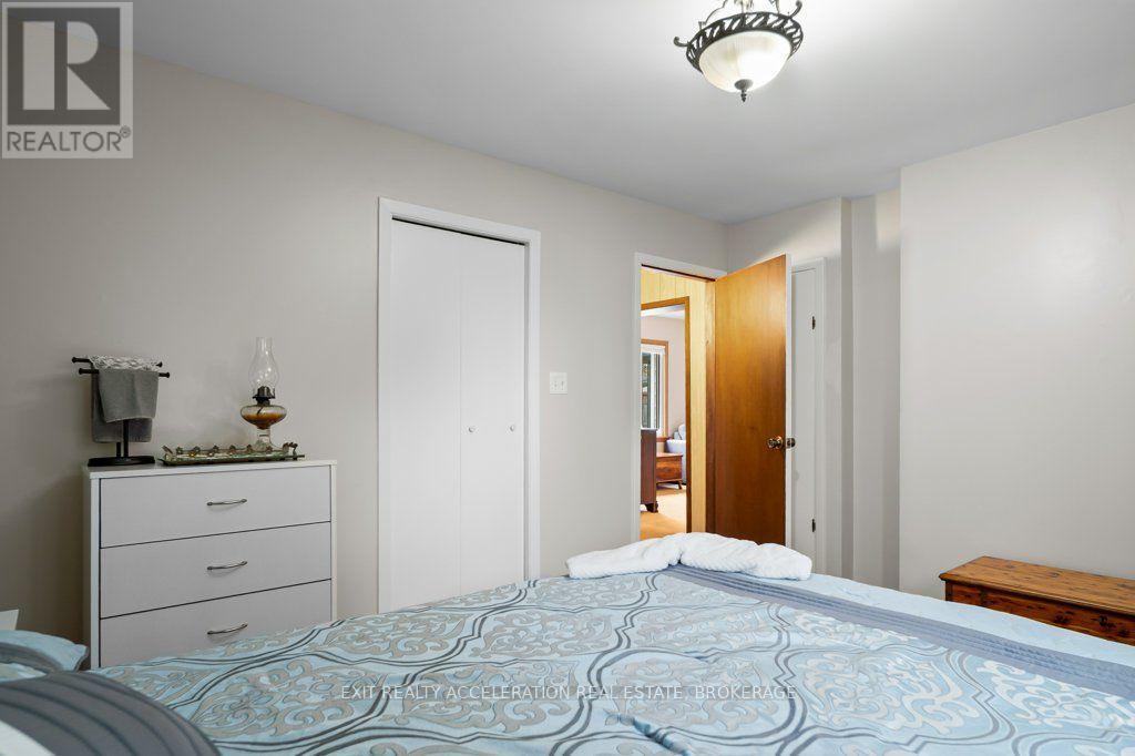 66 NORTH PARK GARDENS - 25