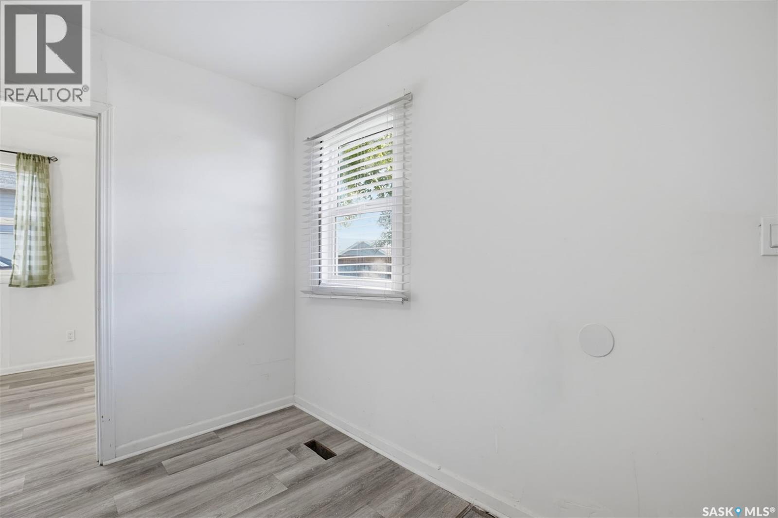 915 23rd STREET W - 13