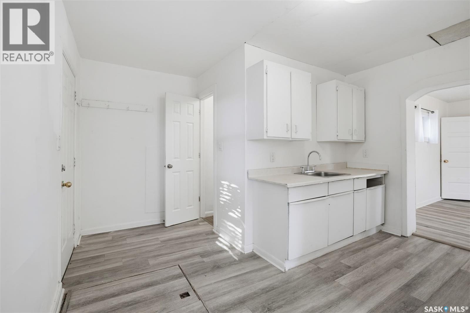 915 23rd STREET W - 14