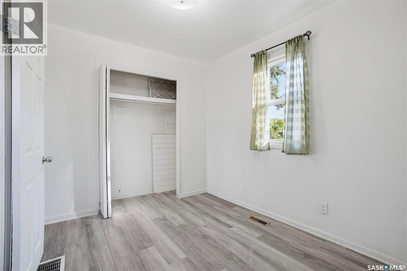915 23rd STREET W - 15