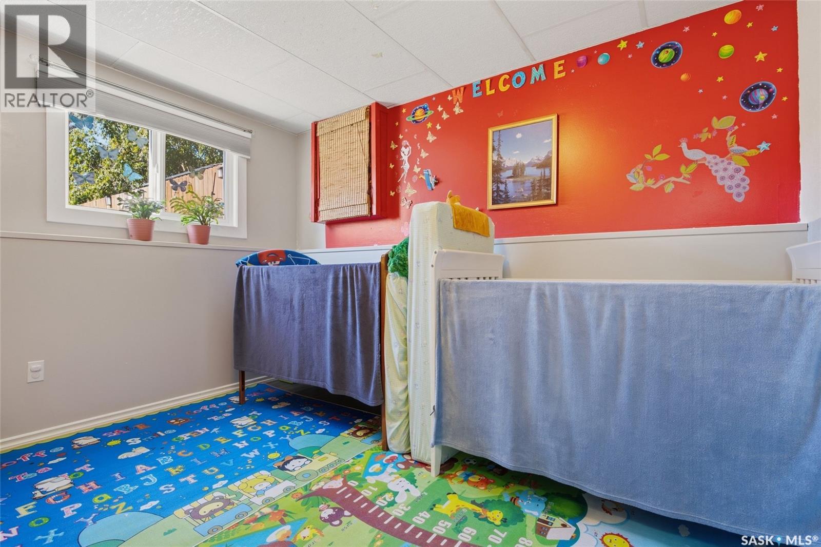 403 Sherry CRESCENT - 24