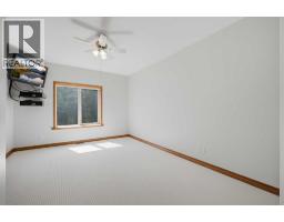 Living room - 14043 Township Road 422, Rural Ponoka County, AB T0C2J0 Photo 14