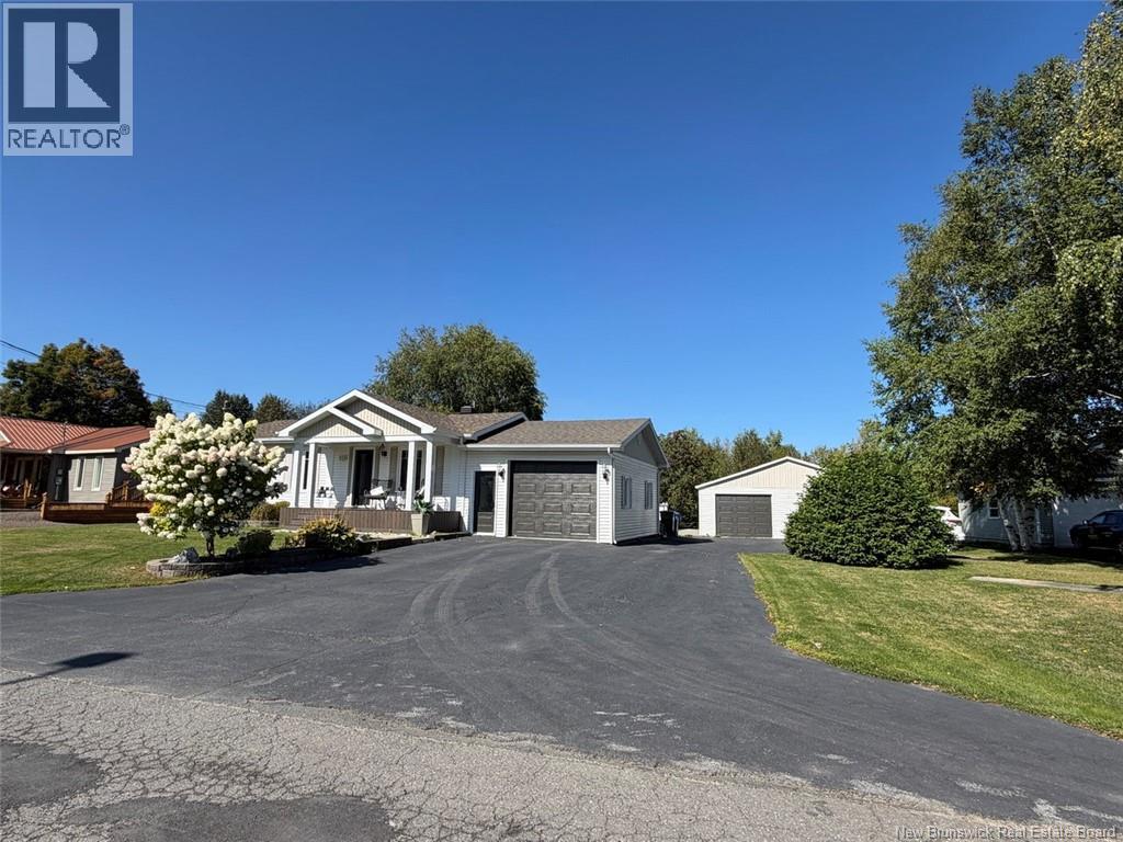 12 Eugène Street - 33