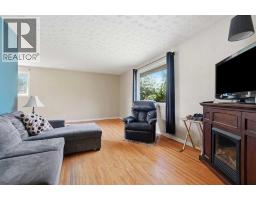9032 Fairmount Drive SE - photo 6