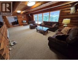 2358 Dunn Lake Road, Clearwater, BC V0E1N0 Photo 21