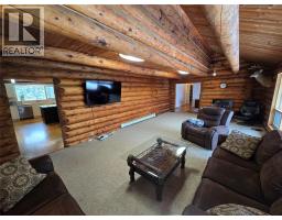2358 Dunn Lake Road, Clearwater, BC V0E1N0 Photo 23