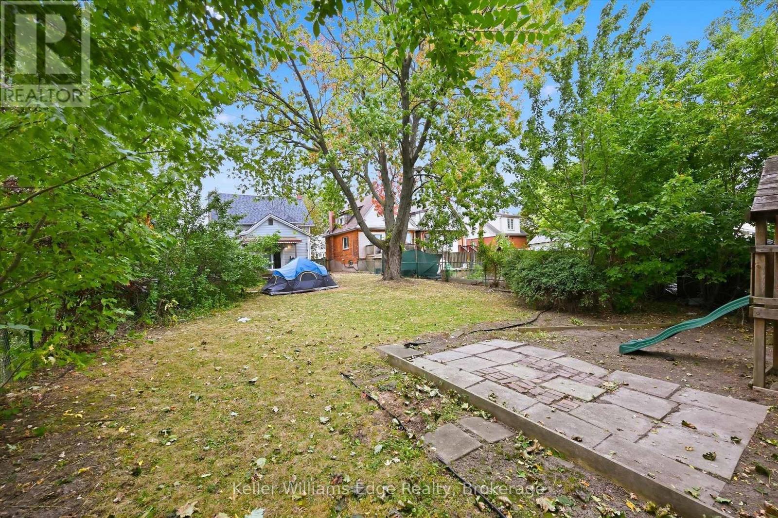 24 BRUCEDALE AVENUE W - 4