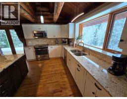 Living room - 2358 Dunn Lake Road, Clearwater, BC V0E1N0 Photo 13