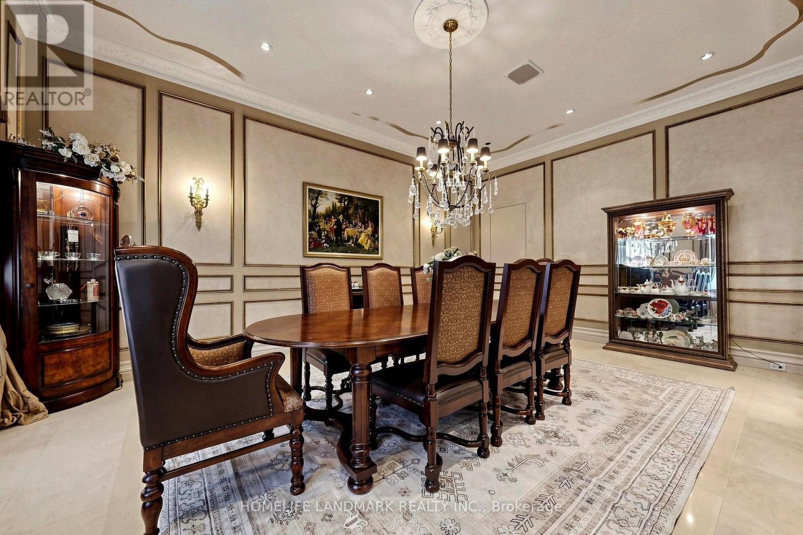 25 THE BRIDLE PATH - 10