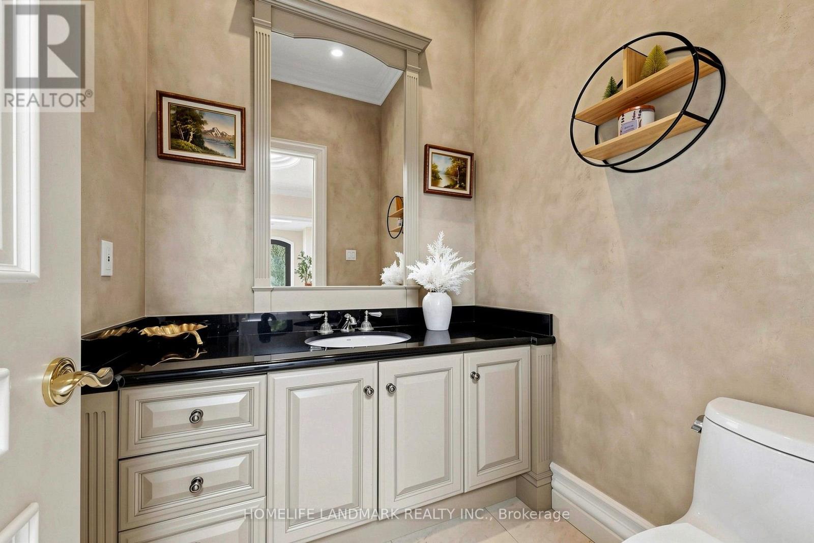 25 THE BRIDLE PATH - 17