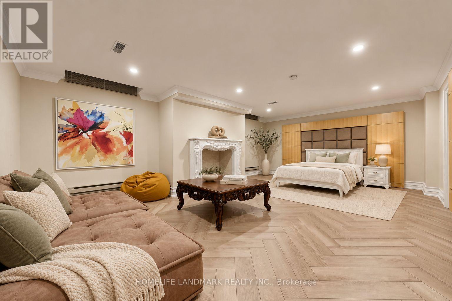 25 THE BRIDLE PATH - 33