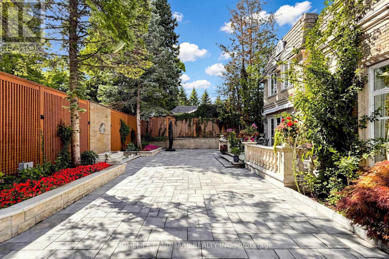 25 THE BRIDLE PATH - 35