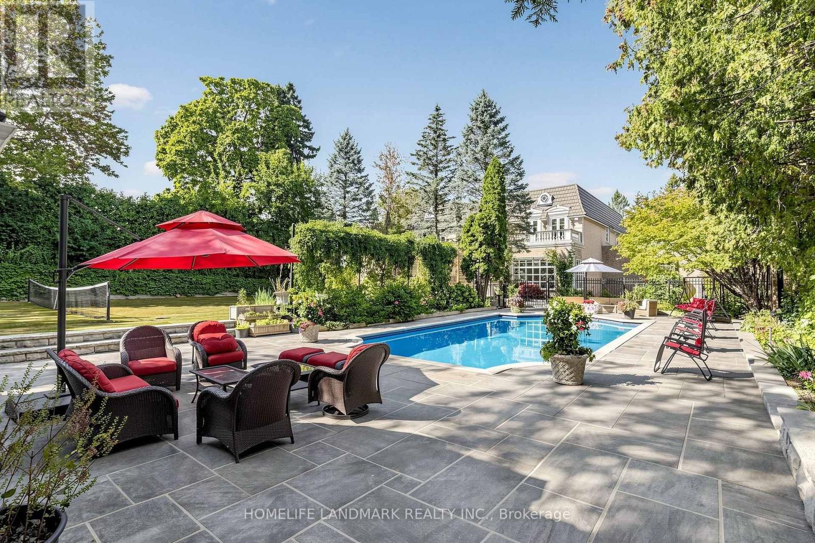 25 THE BRIDLE PATH - 36