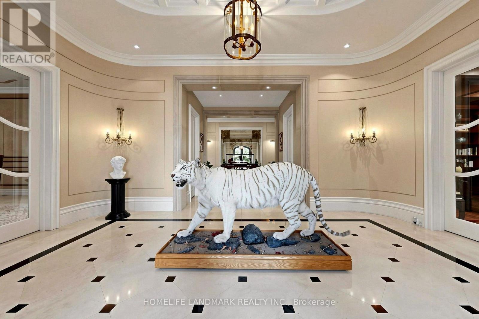 25 THE BRIDLE PATH - 4