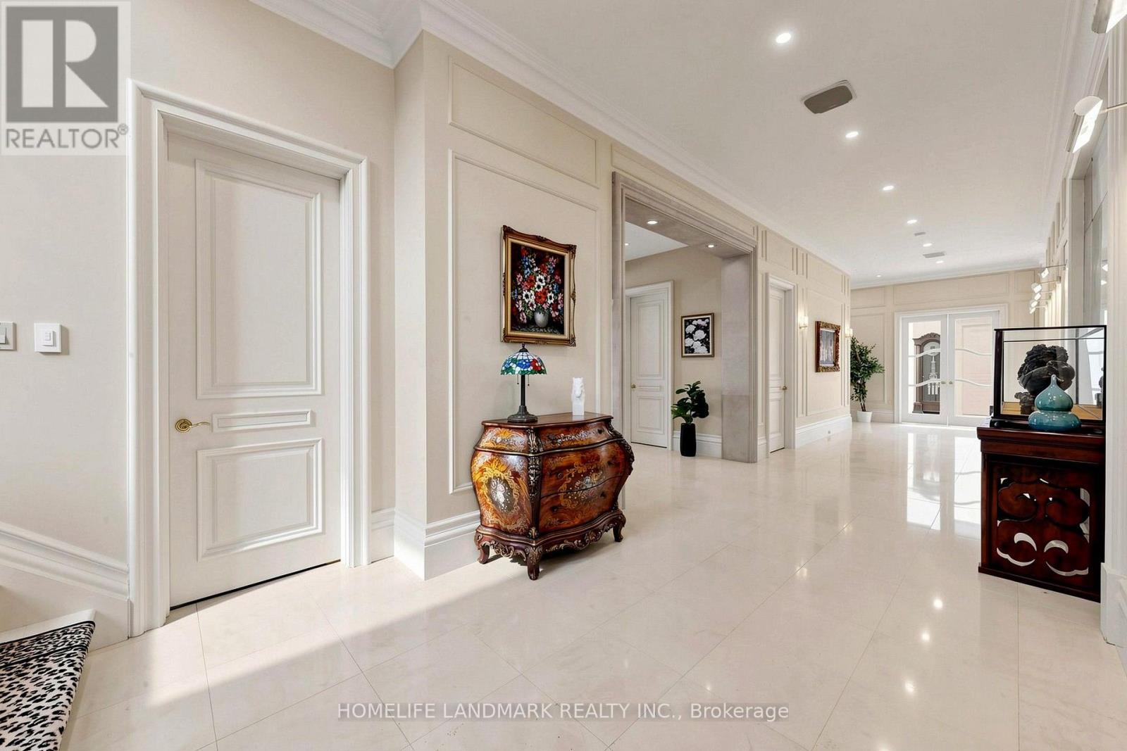 25 THE BRIDLE PATH - 5