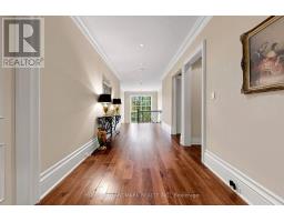 25 The Bridle Path, Toronto, ON M2L1C9 Photo 19