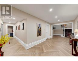 25 The Bridle Path, Toronto, ON M2L1C9 Photo 29