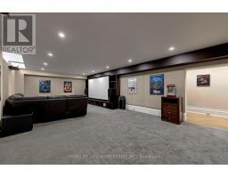25 The Bridle Path, Toronto, ON M2L1C9 Photo 31