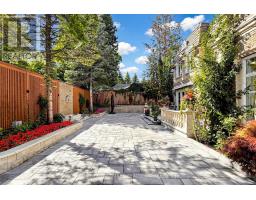 25 The Bridle Path, Toronto, ON M2L1C9 Photo 35