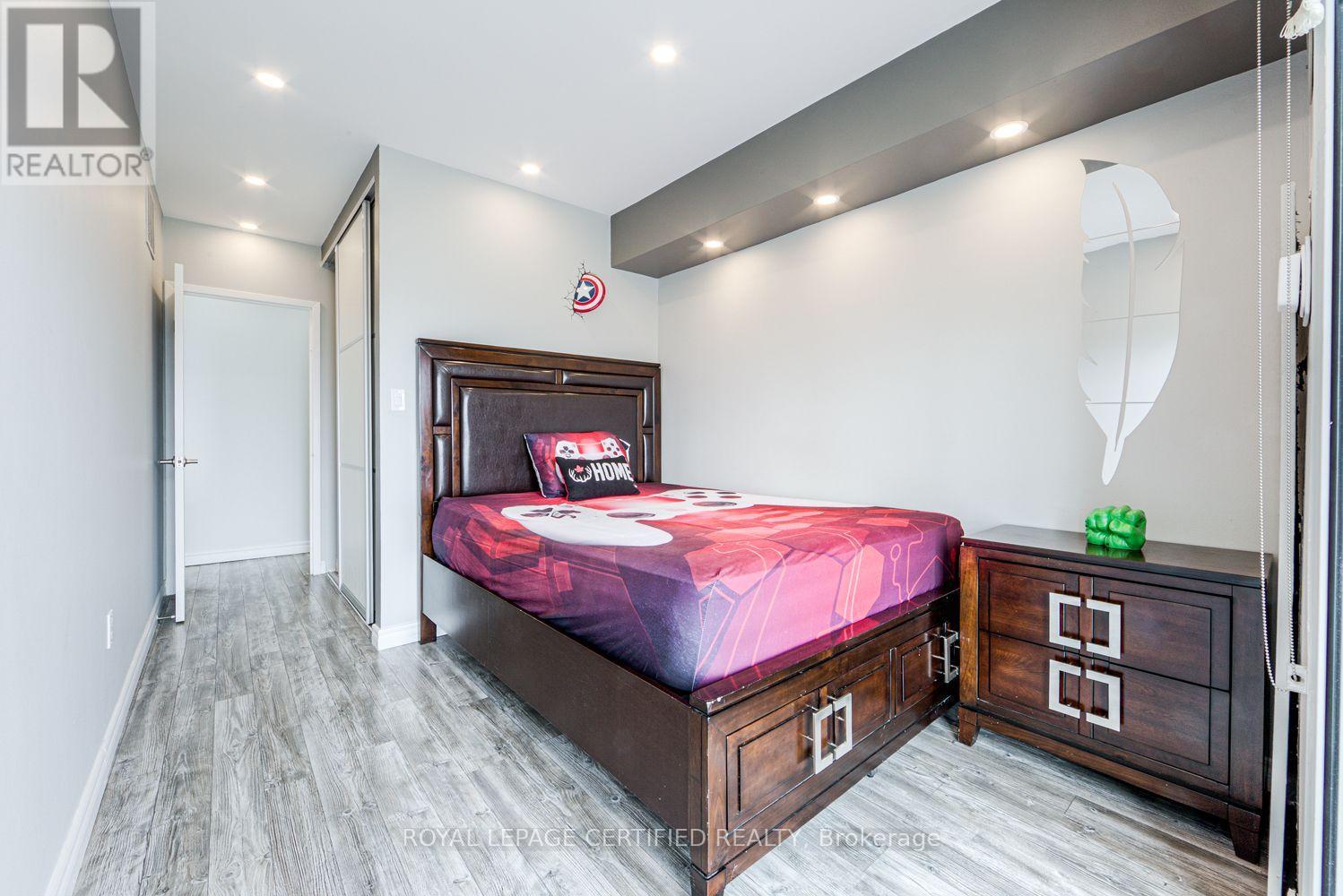 #1911 5 CONCORDE PLACE - Image 12