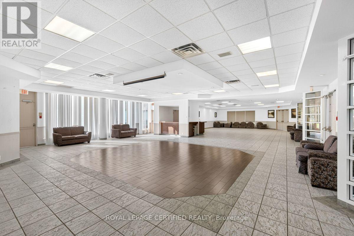 #1911 5 CONCORDE PLACE - Image 28