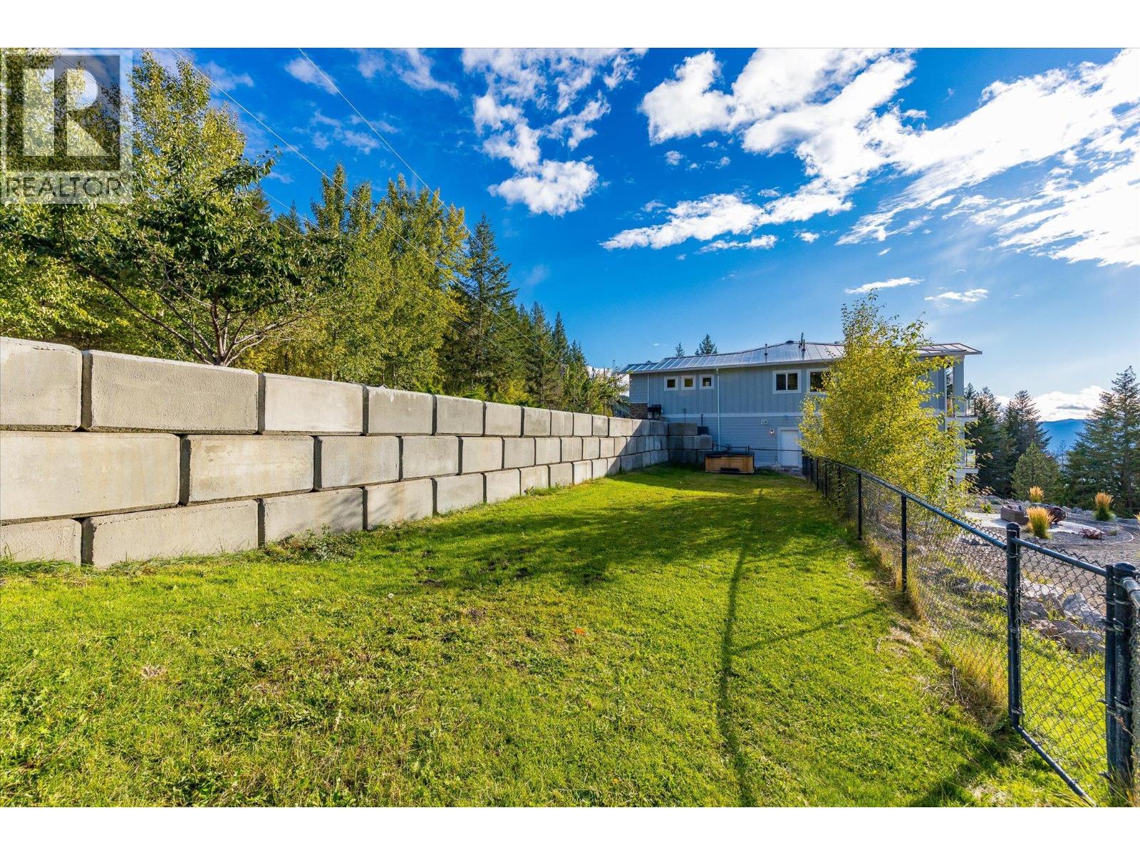 6022 Oyama Lake Road - 76