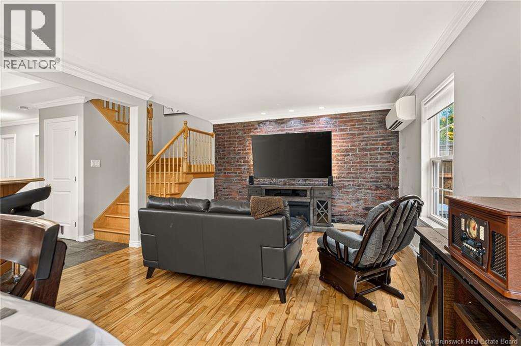 240 Damien Street - Image 8
