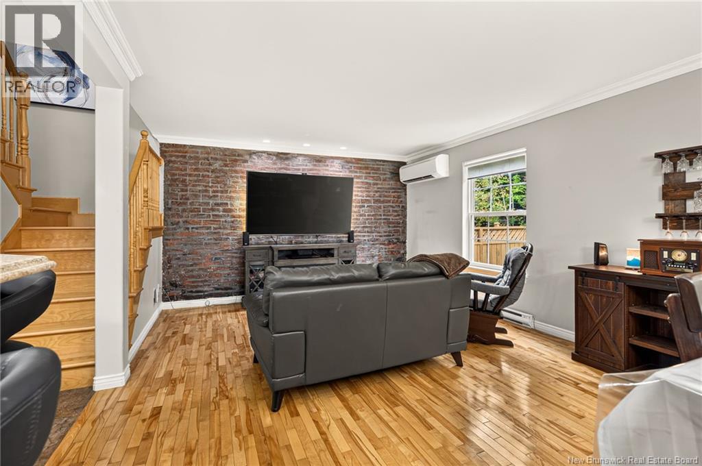 240 Damien Street - 9