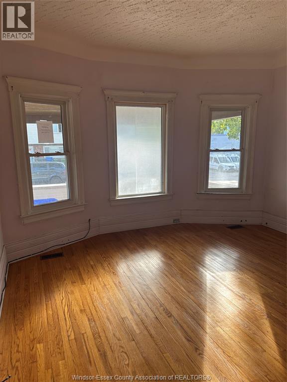 547 PIERRE AVENUE - 2