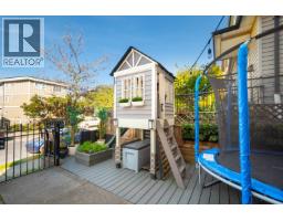 2048 Triumph Street, Vancouver, BC V5L1K8 Photo 18