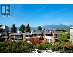 2048 Triumph Street, Vancouver, BC V5L1K8 Photo 20
