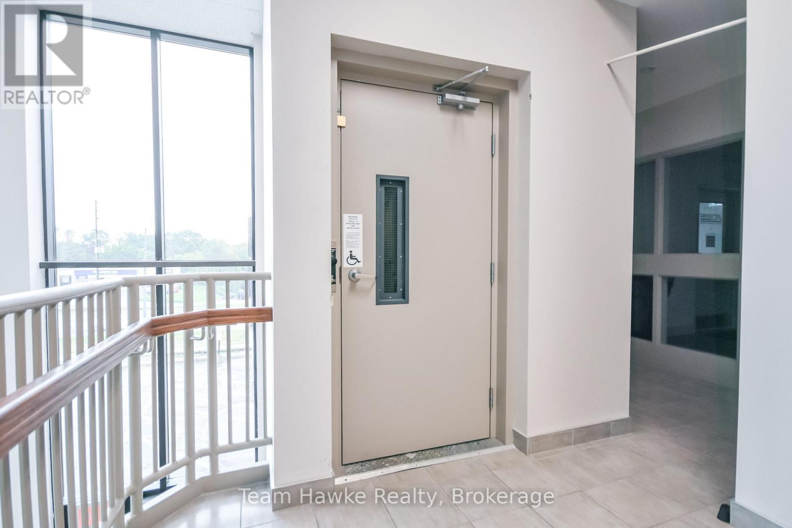 303-9170 County 93 Road, Midland photo 5