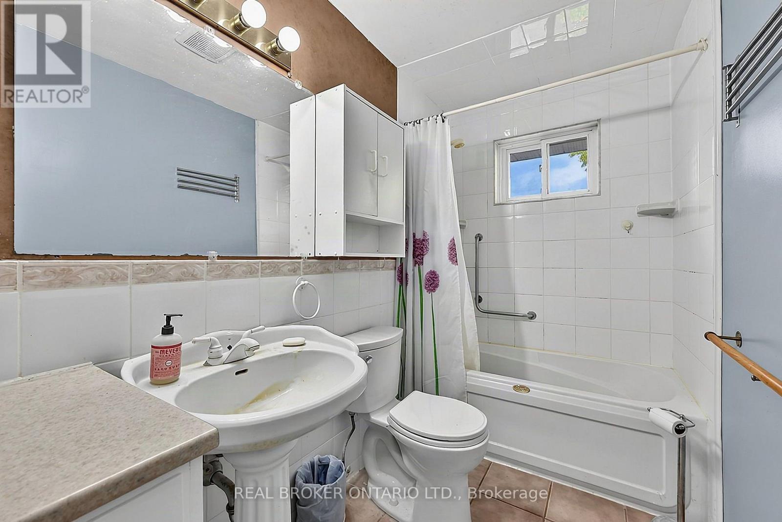 36 DUTCH SETTLERS COURT - 22
