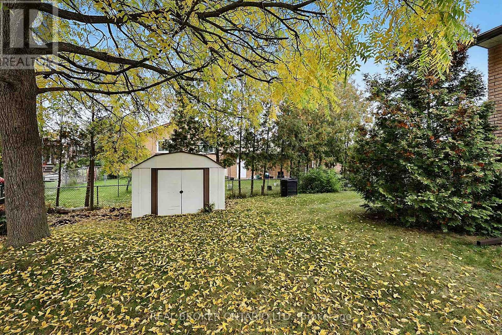 36 DUTCH SETTLERS COURT - 37