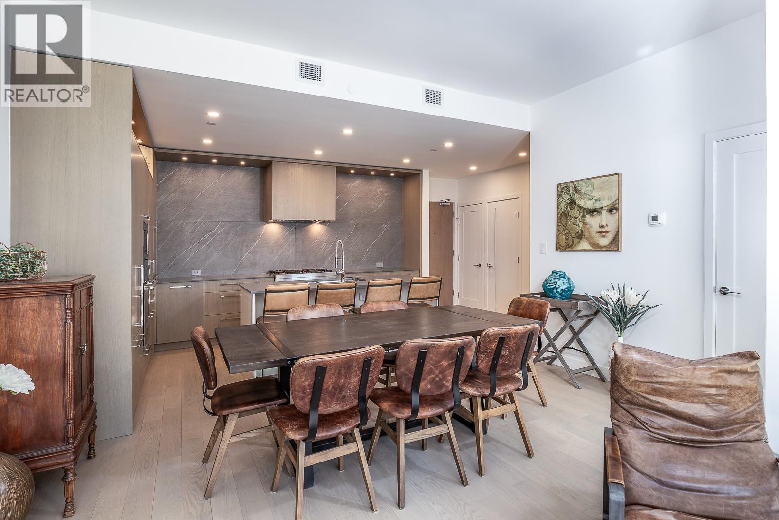 #413 3389 Lakeshore Road - 13