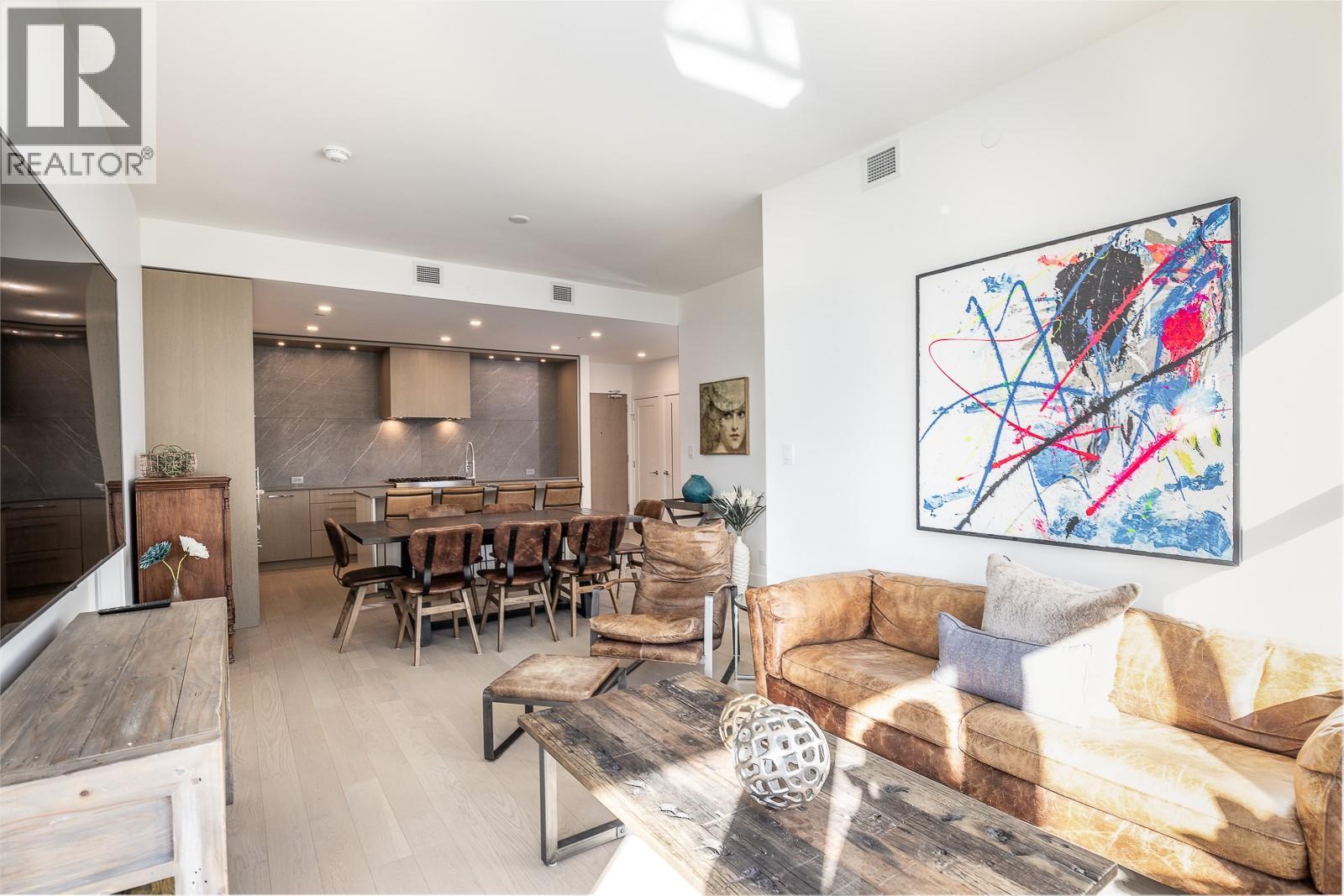 413 3389 Lakeshore Road, Kelowna