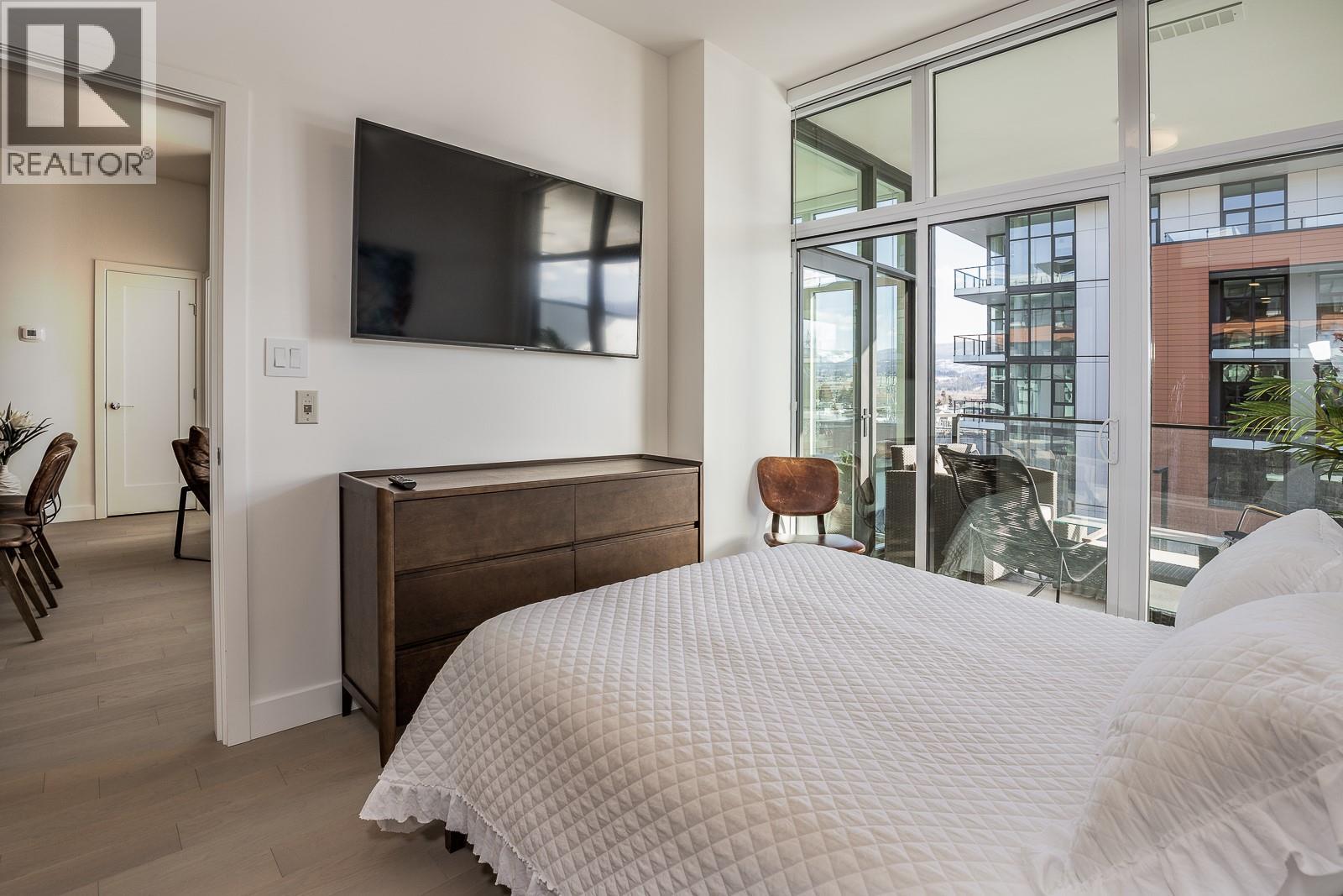 #413 3389 Lakeshore Road - 26