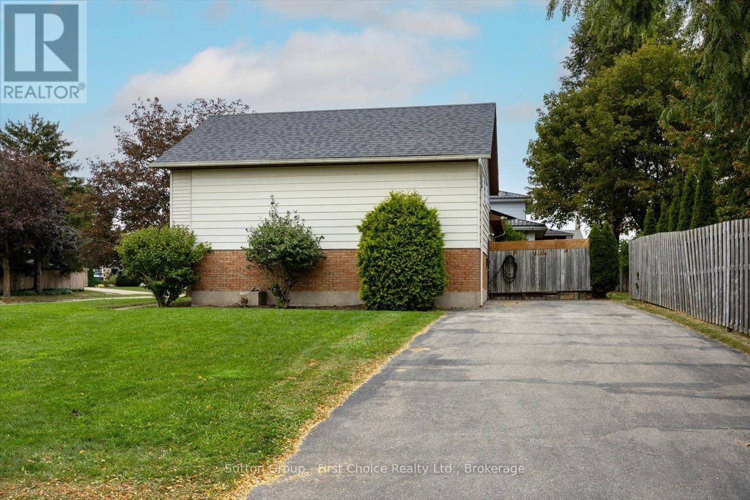 8 SARGINT STREET - 26