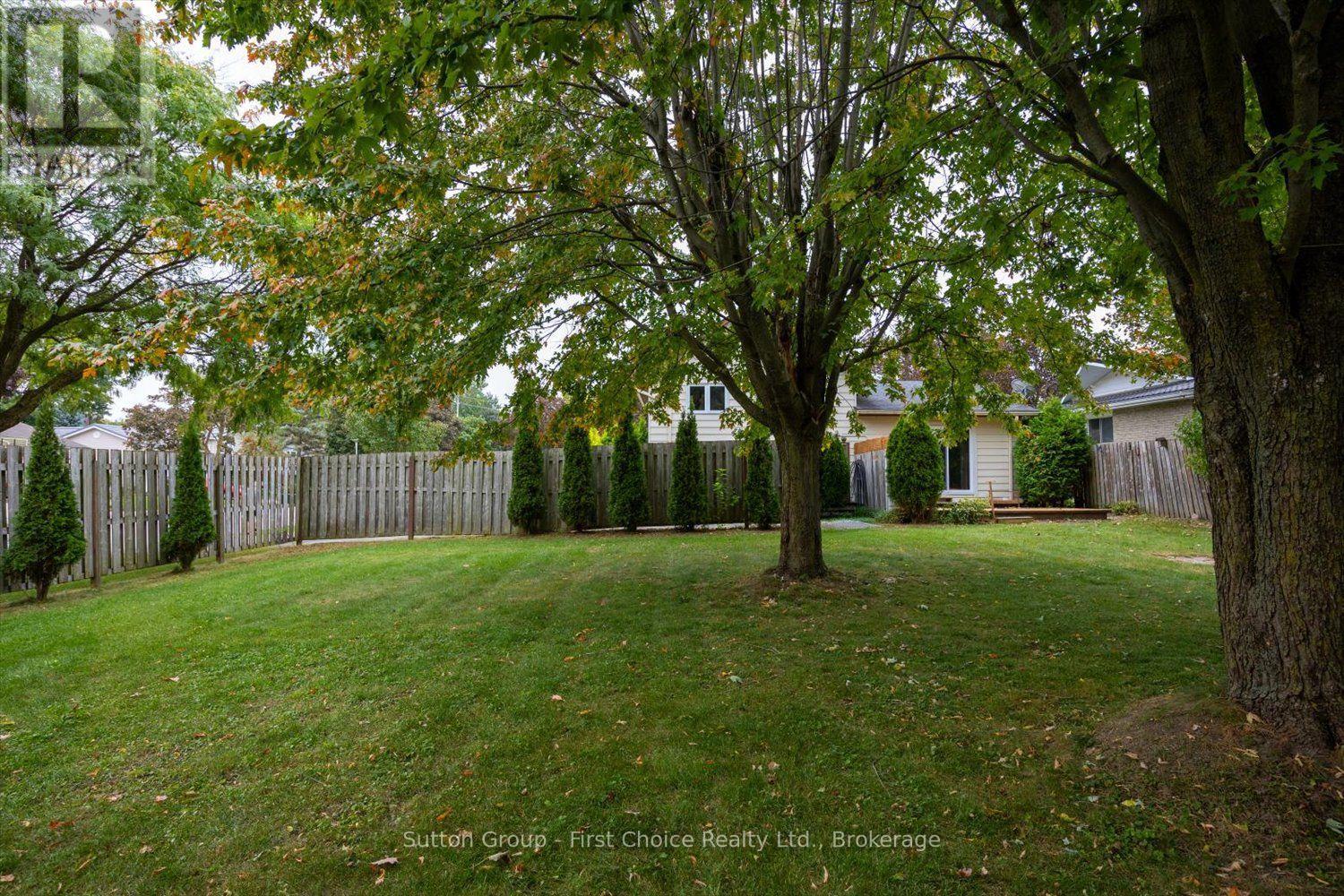 8 SARGINT STREET - 32