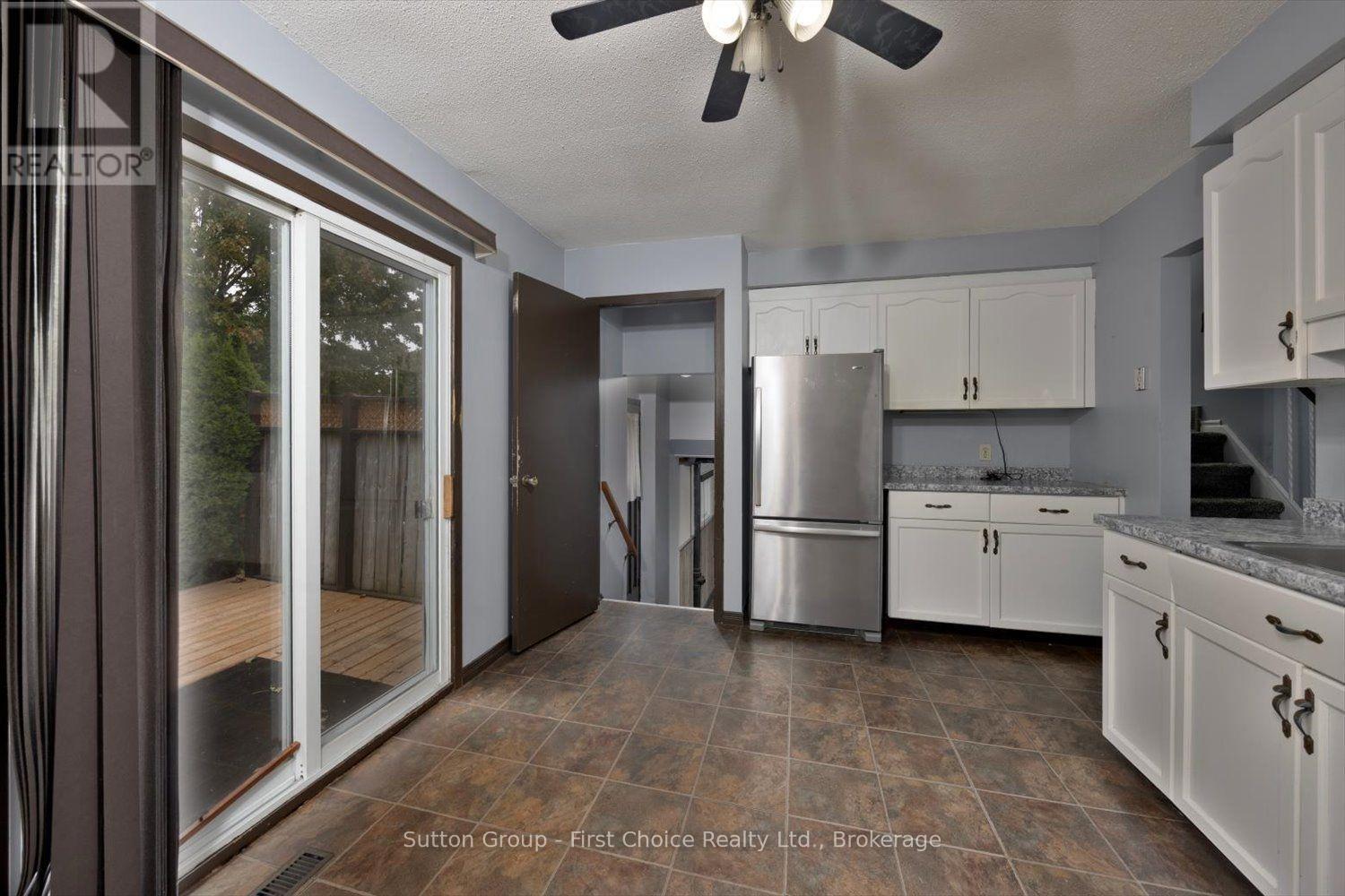 8 SARGINT STREET - 7
