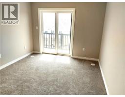 Living room/Dining room - 28 Wheat Lane, Kitchener, ON N2R0R4 Photo 9